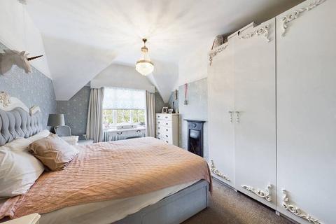 3 bedroom semi-detached house for sale - Lon Isa, Rhiwbina, Cardiff. CF14