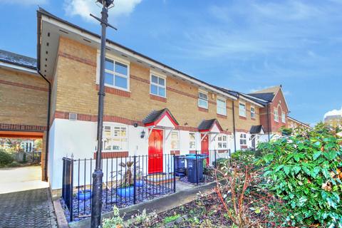 3 bedroom end of terrace house to rent, Leigh Hunt Drive, Southgate N14