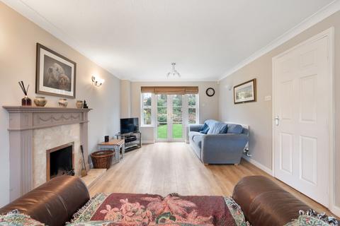 8 Gilmore Close, Oakham, LE15 6FR