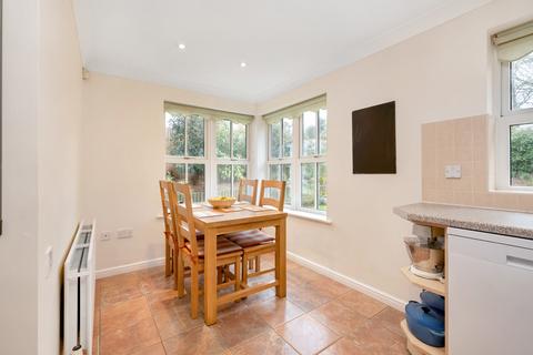 8 Gilmore Close, Oakham, LE15 6FR
