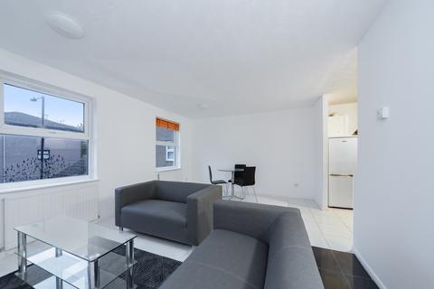 2 bedroom flat for sale - Barker Drive