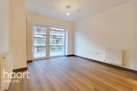 2 bedroom flat to rent, Moore House, Edinburgh Way