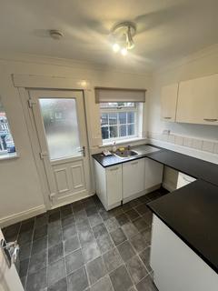 2 bedroom terraced house to rent, Bainbridge Street, Carrville