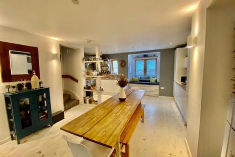 4 bedroom semi-detached house for sale - St Ives