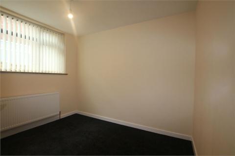 2 bedroom detached bungalow to rent - Kilroyd Drive, CLECKHEATON, West Yorkshire