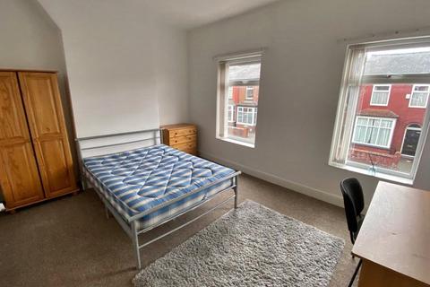 3 bedroom terraced house to rent - Whitby Road, Fallowfield, M14