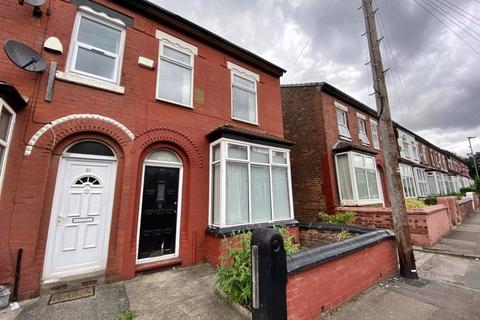 3 bedroom terraced house to rent, Whitby Road, Fallowfield, M14