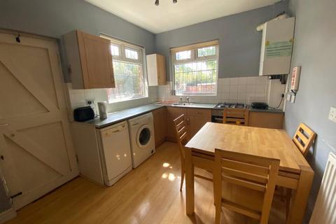 3 bedroom terraced house to rent - Filey Road, Fallowfield, M14