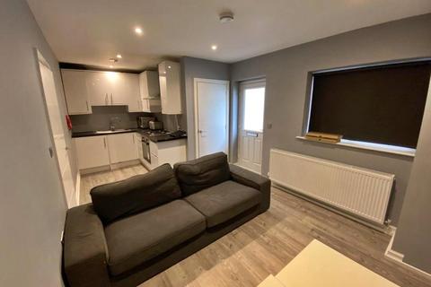 2 bedroom flat to rent - Wilmslow Road, Manchester, Greater Manchester, M14