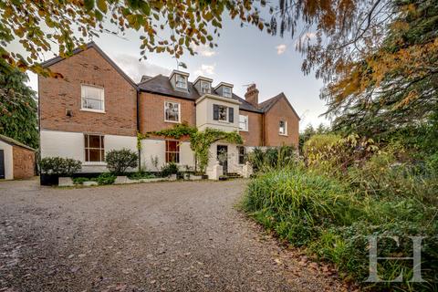 4 bedroom manor house for sale - Theydon Bois, Epping