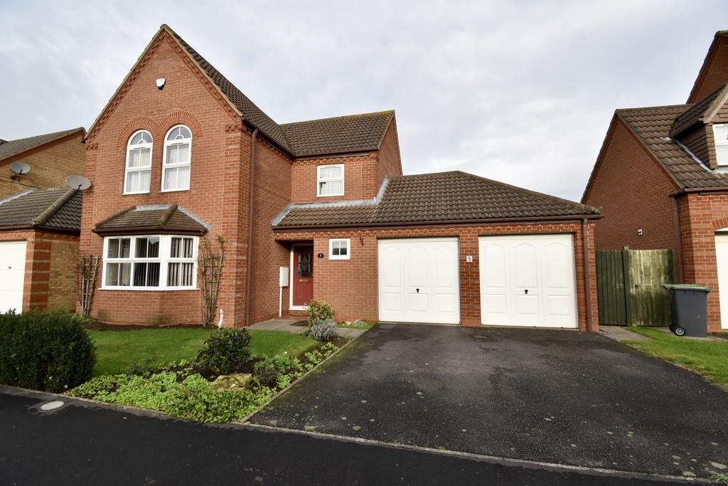 Canterbury Road, Bracebridge Heath... 4 bed detached house £375,000