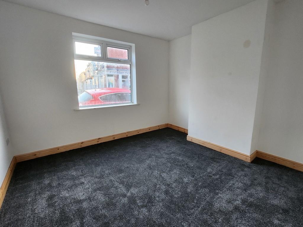 Pym Road, Mexborough 3 bed terraced house £595 pcm (£137 pw)