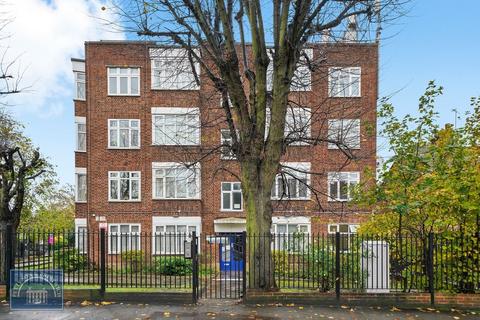 2 bedroom apartment for sale - Fairlop Road, Leytonstone
