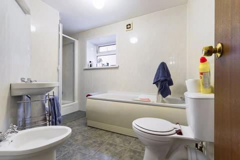 undefined, Waterloo Terrace, Carmarthen