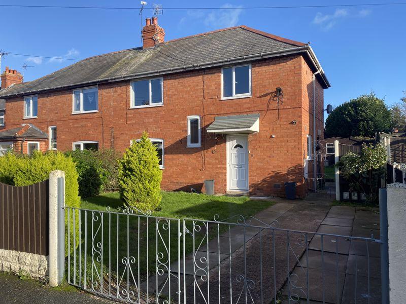Avenue, Rhosddu, Wrexham 3 bed semidetached house £170,000