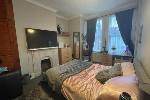 5 bedroom house to rent - Brading Road, Brighton,