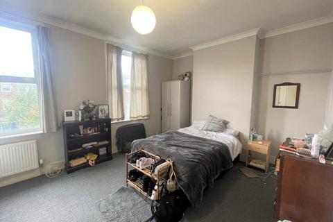 4 bedroom terraced house to rent - Hastings Road, Brighton,