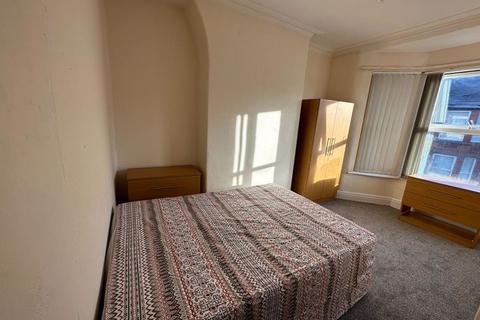 4 bedroom terraced house to rent - 3/4 bedroom Terraced House on Alderson Road, Liverpool