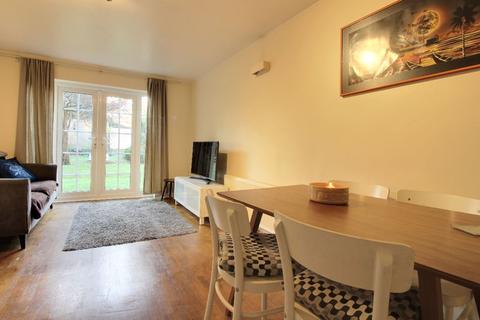 1 bedroom ground floor flat for sale - Crofton Way, Enfield