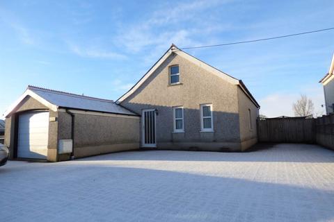 3 bedroom bungalow to rent - Station Road, St Clears, Carmarthenshire