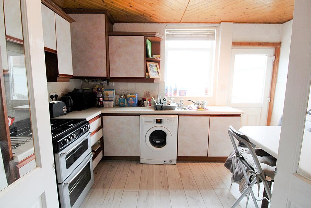 Forster Street, Warrington, WA2 2 bed terraced house £85,000