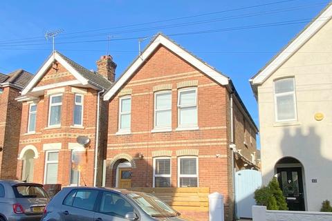 3 bedroom detached house for sale - Lyell Road, Poole, BH12