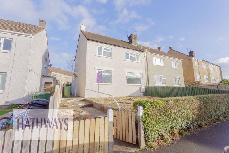 Festival Crescent, Pontypool 3 bed semidetached house £200,000