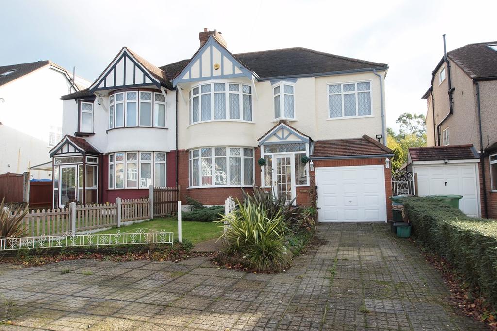 Goodhart Way, West Wickham, BR4 6 bed semidetached house for sale £
