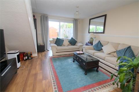 3 bedroom terraced house to rent - Ashdale Close, Staines-upon-Thames, TW19