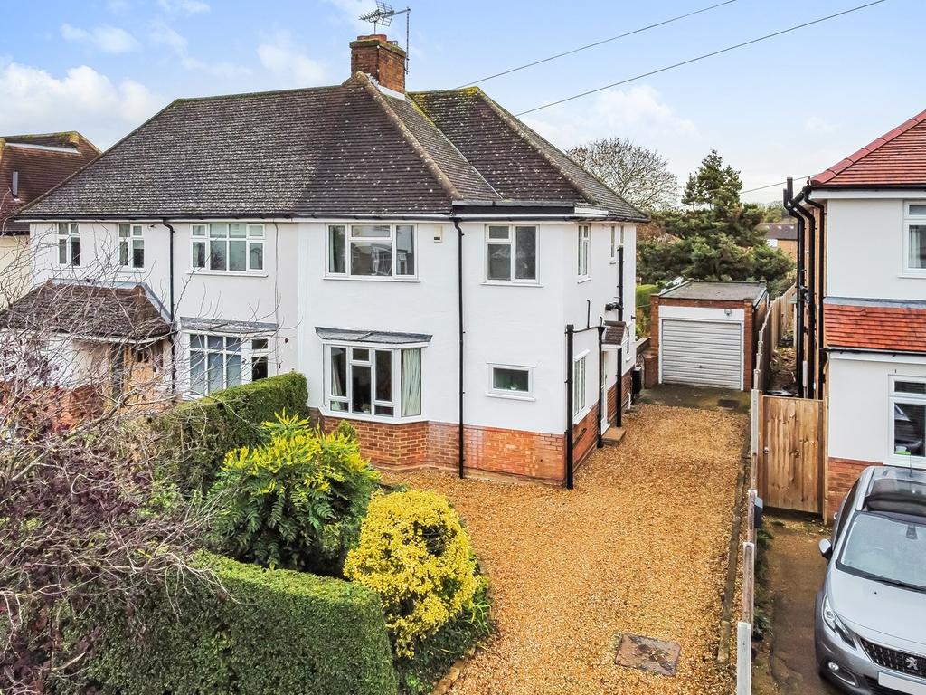 Whitehurst Avenue, Hitchin, SG5 3 bed semidetached house £680,000