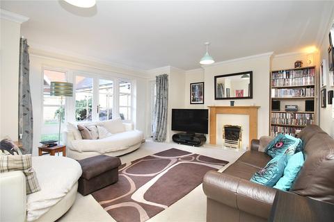 132 Alnesbourn Crescent, Ipswich, IP3 9GD