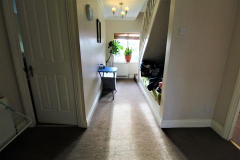 32 Advice Avenue, Grays, RM16 6QN