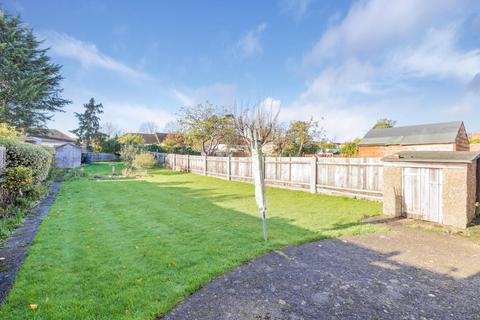 75 Walsingham Gardens, Epsom, KT19 0LT