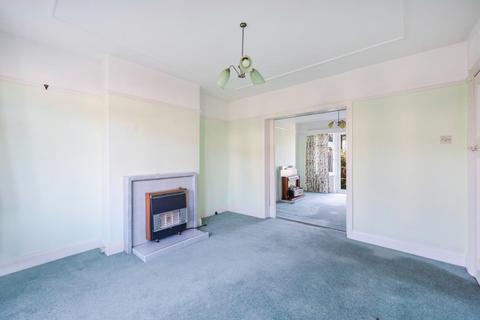 75 Walsingham Gardens, Epsom, KT19 0LT