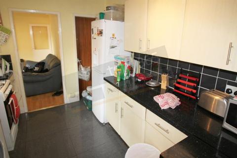 4 bedroom terraced house to rent - *£120pppw* Rothesay Avenue, Lenton