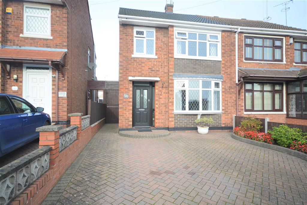 Deans Way, Coventry 3 bed semidetached house £270,000