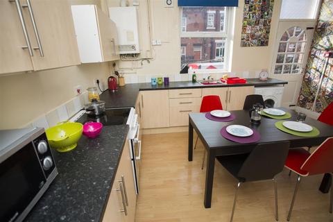 5 bedroom terraced house to rent - Ash Road, Headingley, Leeds, LS6 3HD