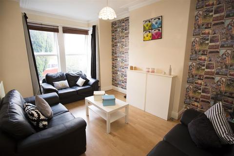 5 bedroom terraced house to rent - Ash Road, Headingley, Leeds, LS6 3HD