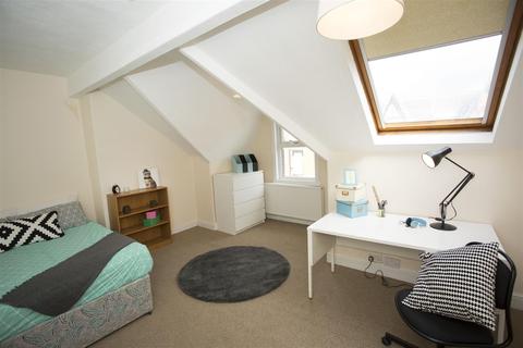 5 bedroom terraced house to rent - Winston Gardens, Headingley, Leeds, LS6 3LA