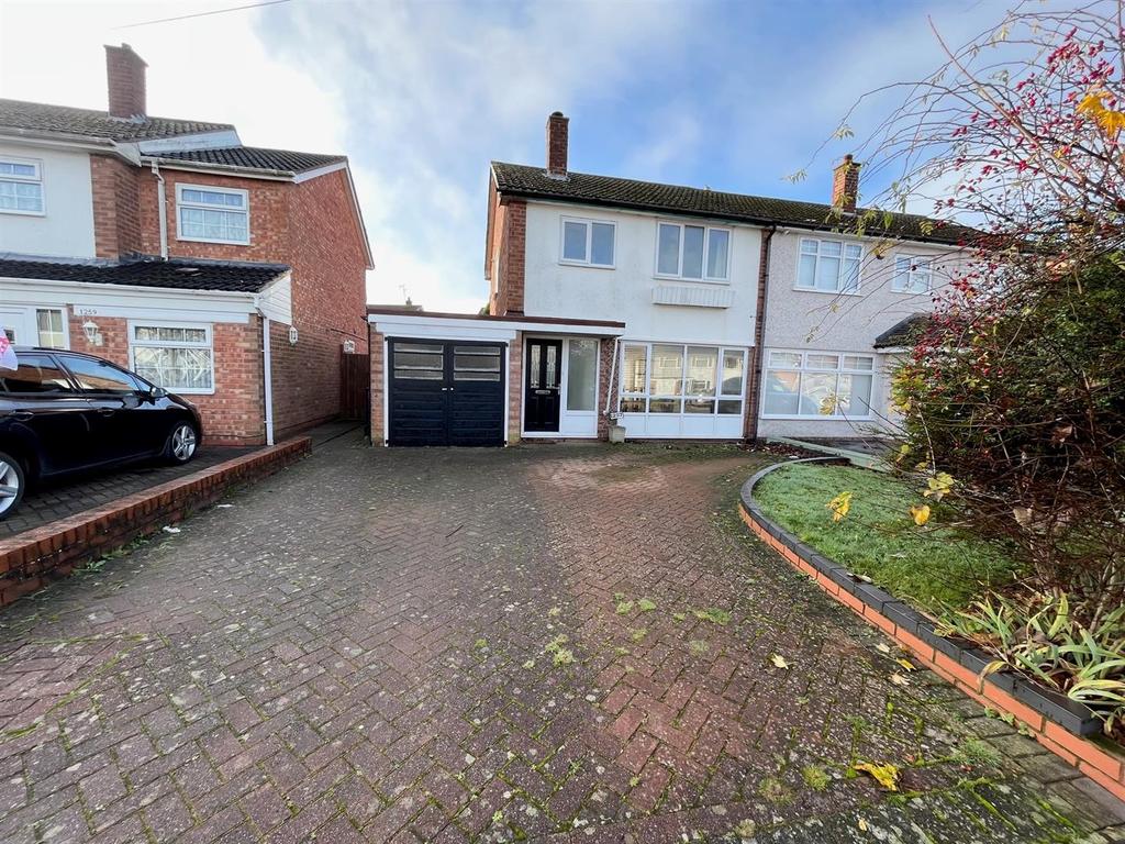 Yardley Wood Road, Shirley, Solihull 3 bed house £1,200 pcm (£277 pw)