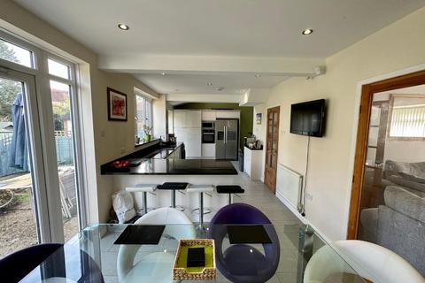 184 Hazeldene Road, Northampton, NN2 7ND