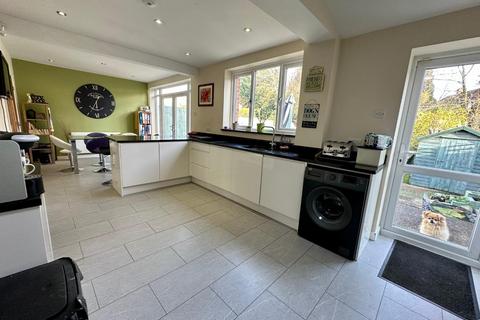 184 Hazeldene Road, Northampton, NN2 7ND