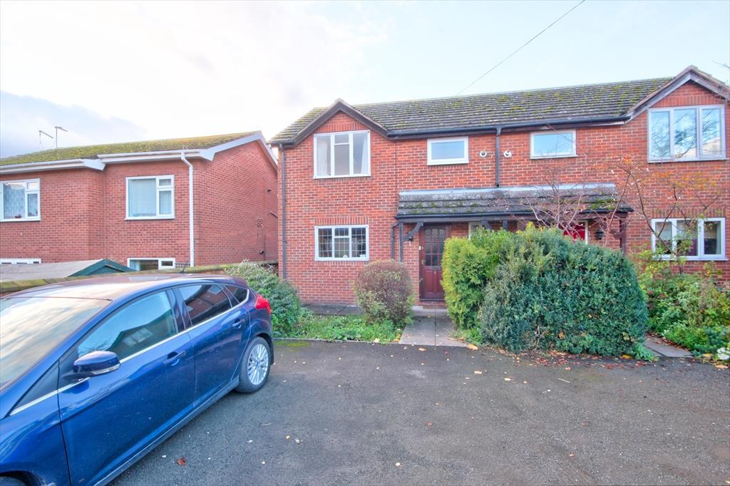Sandringham Close, Evesham 2 bed house for sale £245,000