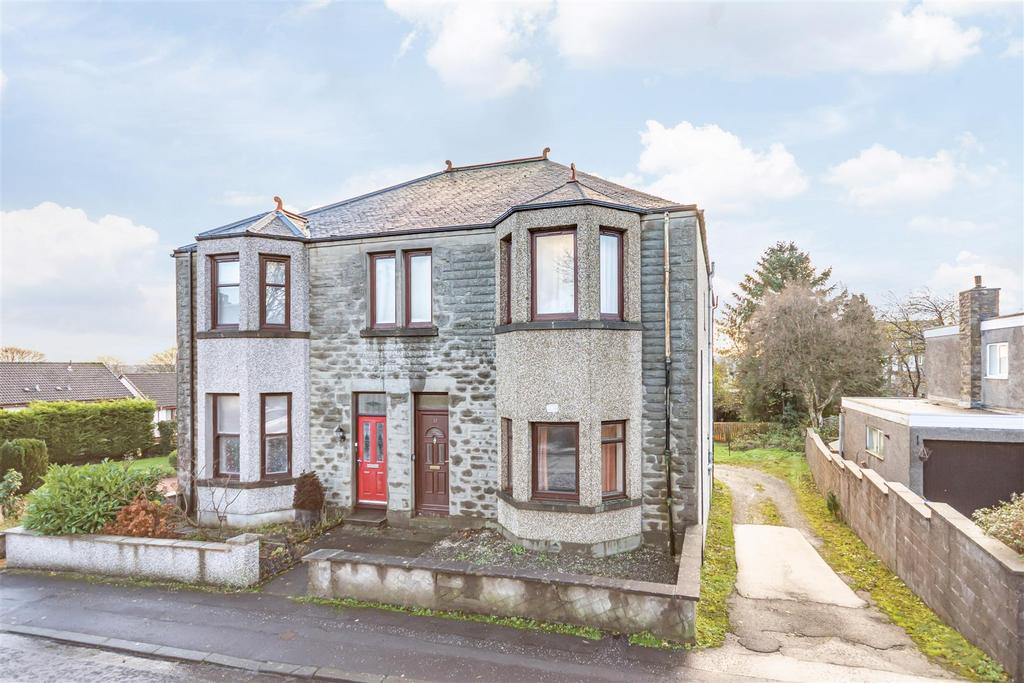 10 Lawrence Street, Kelty, KY4 0AB 2 bed ground floor flat £65,000