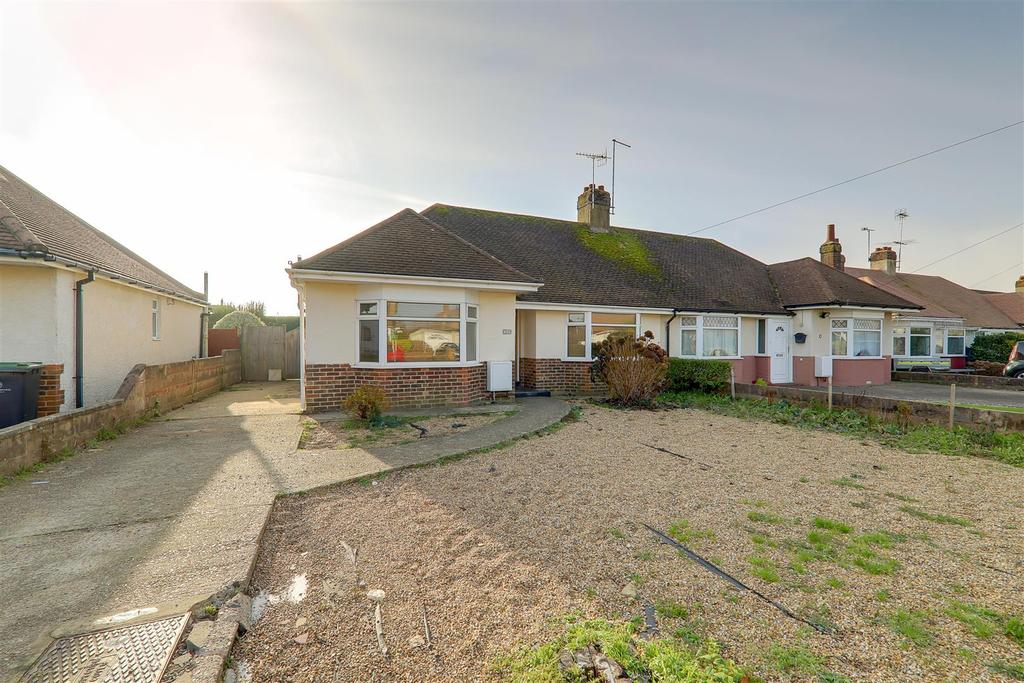 Burnham Road, Worthing, BN13 2NJ 3 bed semidetached bungalow £1,450