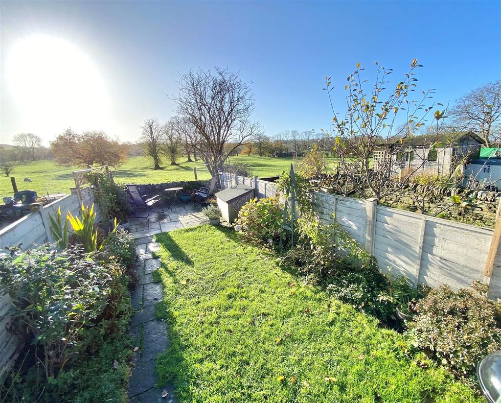 Clarke Lane, Langley, Macclesfield 2 bed terraced house £285,000