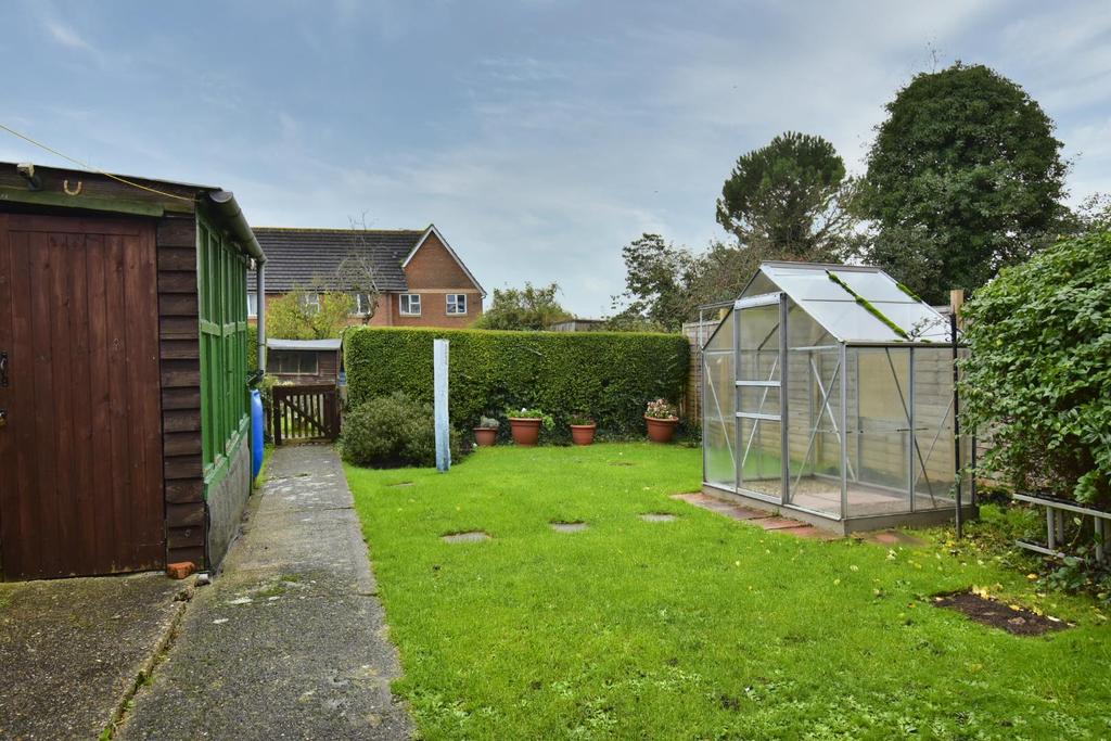 Hartland Road, Reading 2 bed end of terrace house for sale £320,000