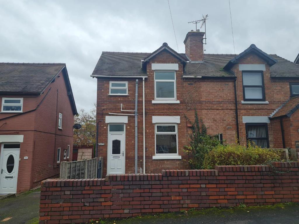 Green Lane Rugeley WS15 2AP 3 bed house £750 pcm (£173 pw)