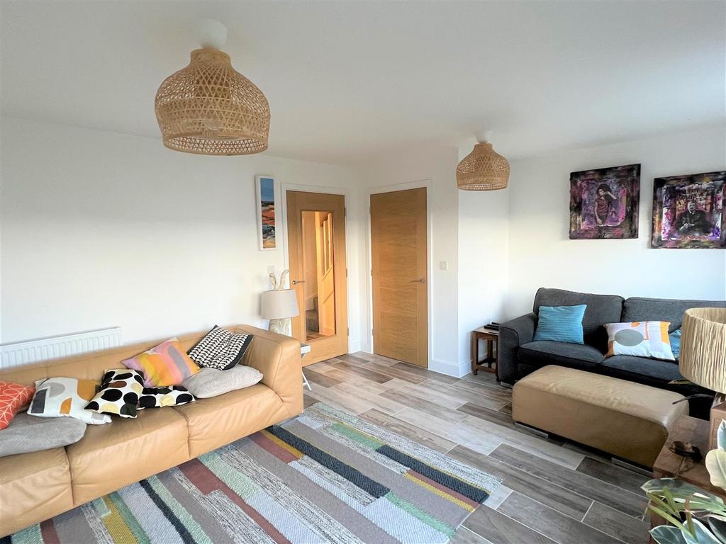 Lounge To Ground Floor