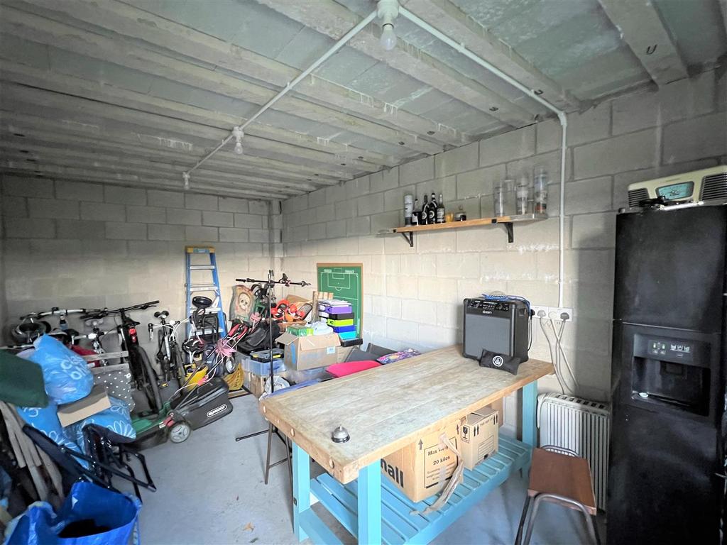 Garden Room: